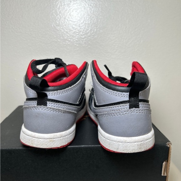Nike Kids Black and Gray Sneakers with Red Accents - Picture 4 of 6